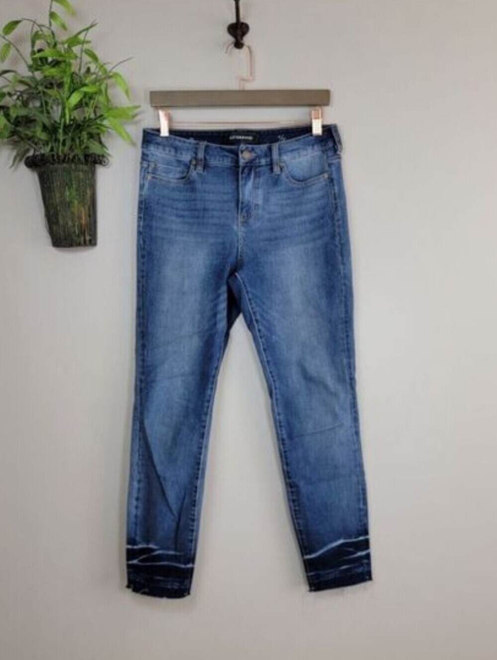 Liverpool 4 High Rise Ankle Skinny Crop Jeans Medium Blue Wash Frayed Raw Hem 27